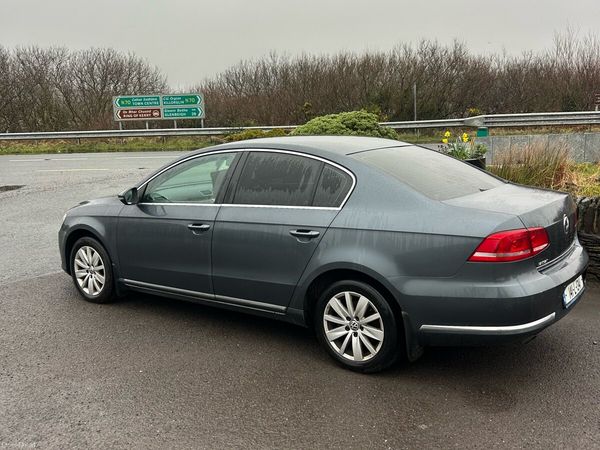 Volkswagen Passat Saloon, Diesel, 2014, Grey