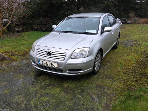 Toyota Avensis Saloon, Diesel, 2006, Silver