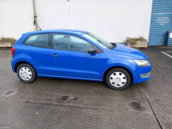 Volkswagen Polo Hatchback, Petrol, 2010, Blue