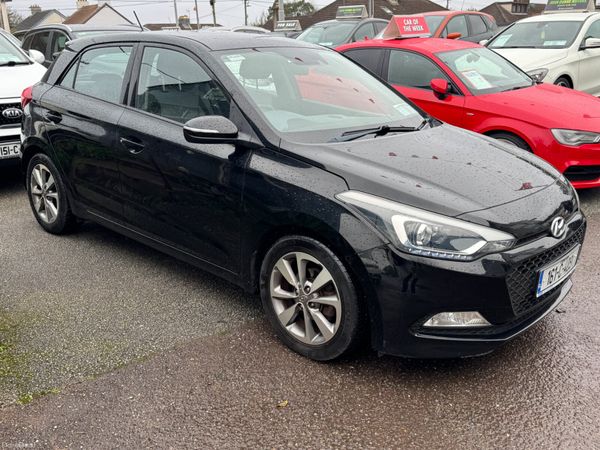 Hyundai i20 Hatchback, Petrol, 2016, Black