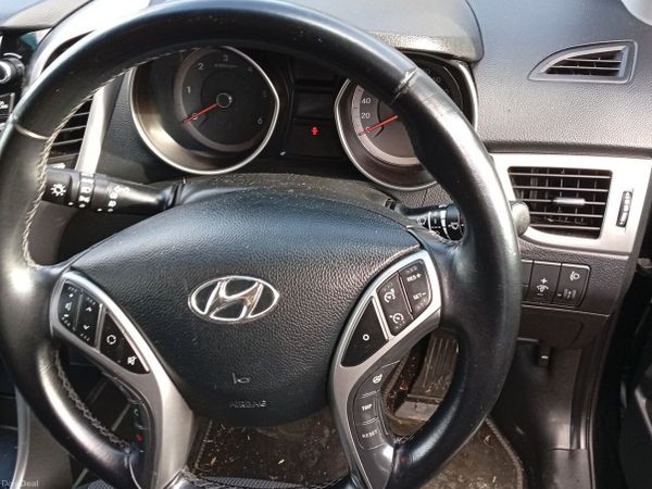 Hyundai i30 Estate/Jeep, Diesel, 2015, Black