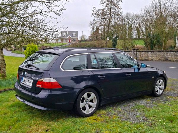 BMW 5-Series Estate, Petrol, 2006, Blue