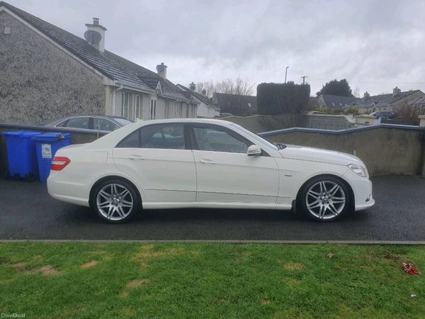 Mercedes-Benz E-Class Saloon, Diesel, 2011, White