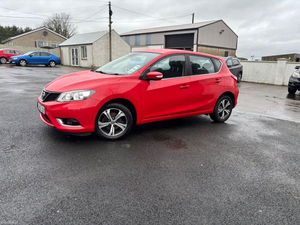 Nissan Pulsar Hatchback, Diesel, 2016, Red