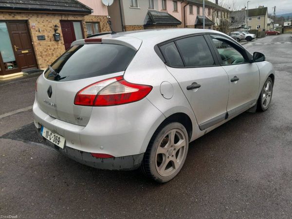 Toyota Auris Hatchback, Diesel, 2010, Silver