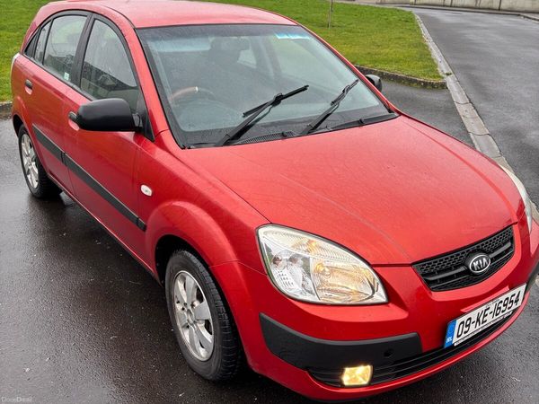 Kia Rio Hatchback, Diesel, 2009, Red