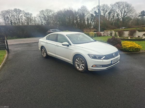 Volkswagen Passat Saloon, Diesel, 2016, White