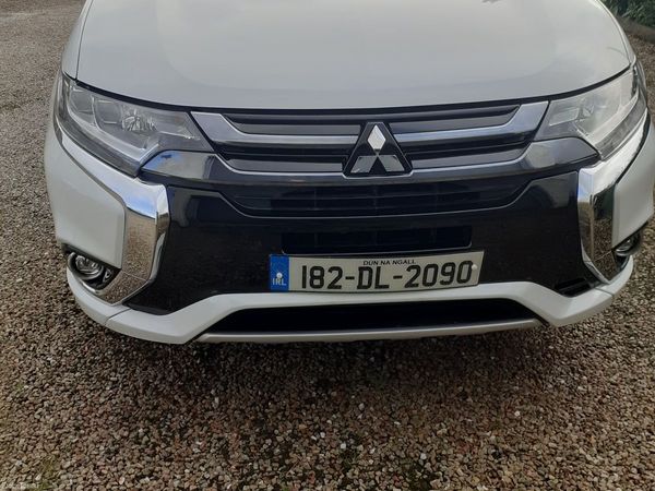 Mitsubishi Outlander SUV, Petrol Plug-in Hybrid, 2018, White