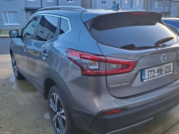 Nissan Qashqai SUV, Diesel, 2017, Grey