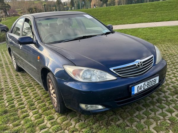Toyota Camry Saloon, Petrol, 2004, Blue