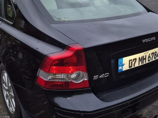 Volvo S40 Saloon, Diesel, 2007, Black
