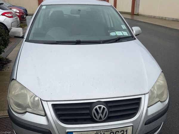 Volkswagen Polo Hatchback, Petrol, 2006, Silver