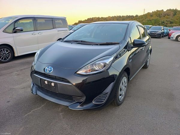 Toyota Aqua Hatchback, Petrol Hybrid, 2018, Black