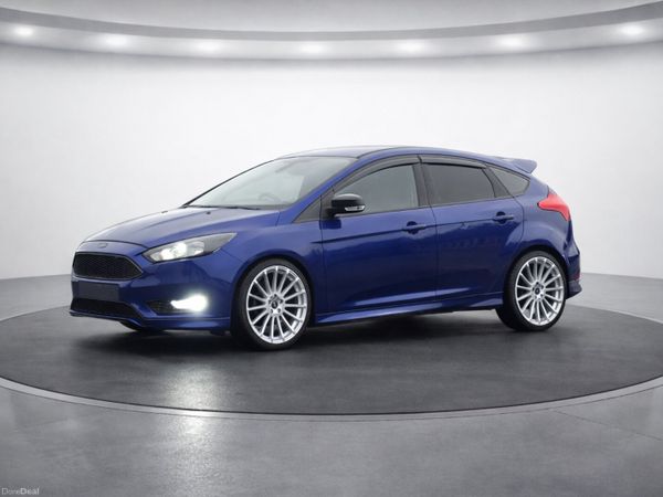 Ford Focus Hatchback, Diesel, 2015, Blue