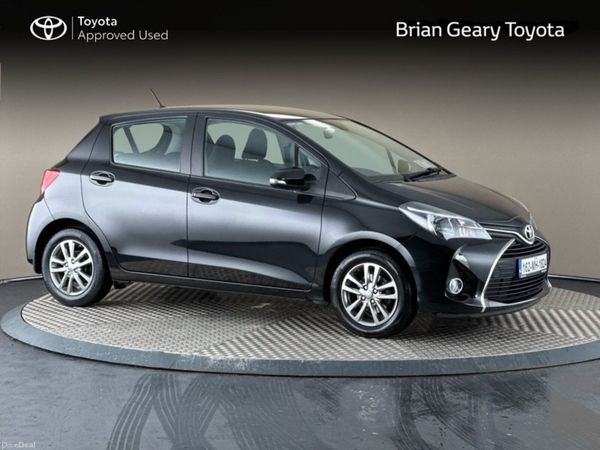 Toyota Yaris Hatchback, Petrol, 2016, Black