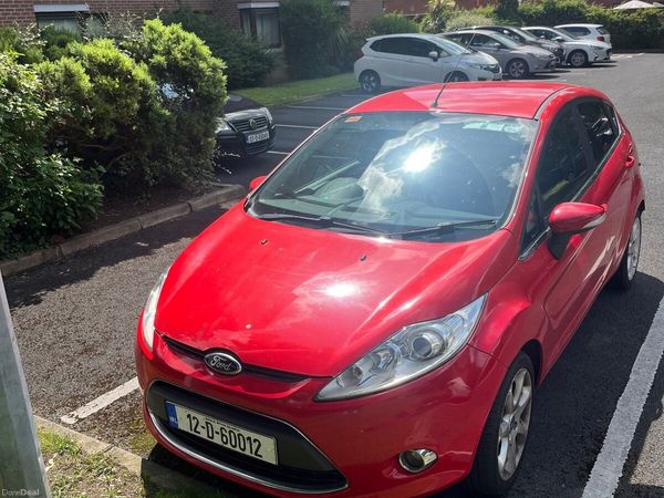 Ford Fiesta Hatchback, Petrol, 2012, Red