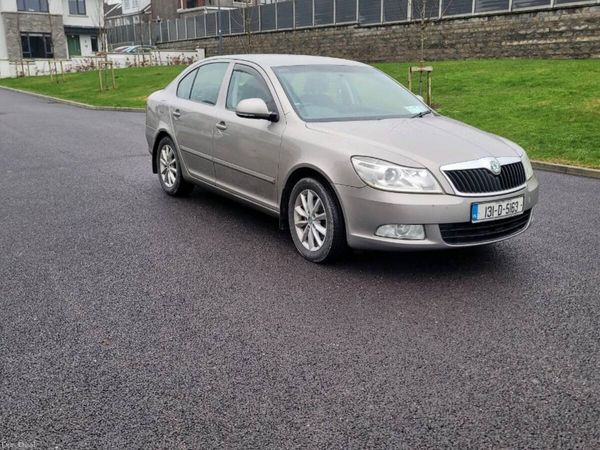 Skoda Octavia Saloon, Diesel, 2013, Beige