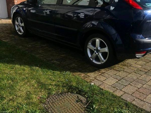 Ford Focus Hatchback, Petrol, 2006, Blue