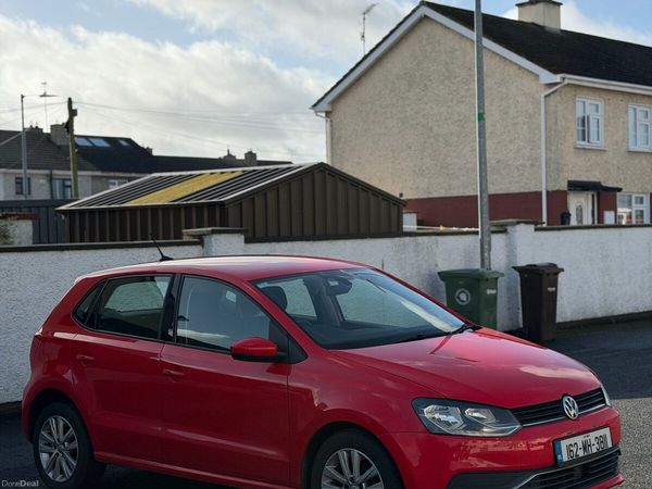 Volkswagen Polo Hatchback, Petrol, 2016, Red