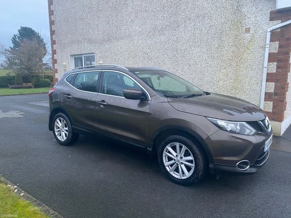 Nissan Qashqai Hatchback, Diesel, 2016, Brown