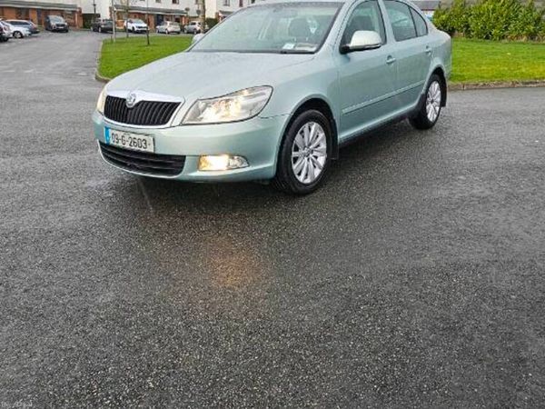 Skoda Octavia Hatchback, Diesel, 2009, Green