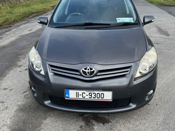 Toyota Auris Hatchback, Diesel, 2011, Grey