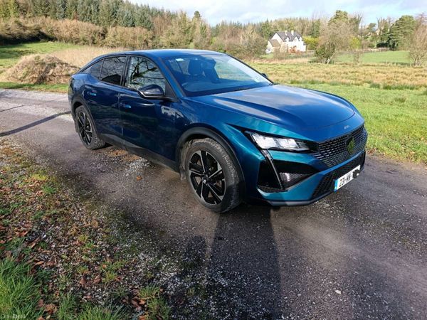 Peugeot 408 Hatchback, Petrol, 2023, Blue