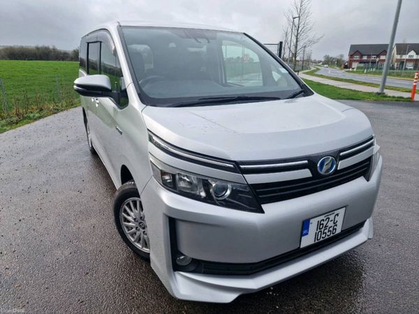 Toyota Voxy MPV, Petrol Hybrid, 2016, Silver