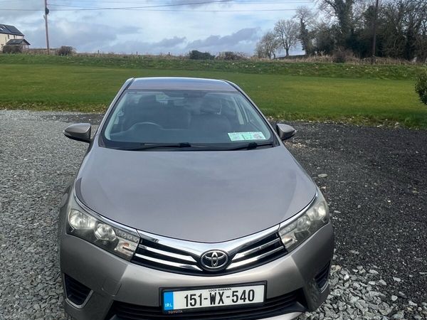 Toyota Corolla Saloon, Diesel, 2015, Bronze