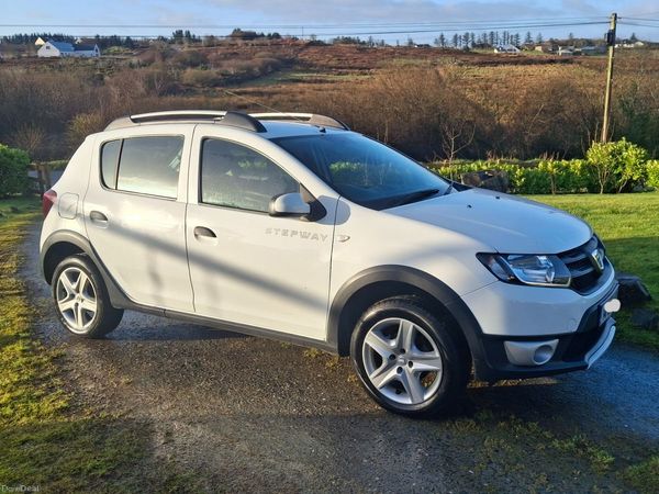 Dacia Sandero Stepway Hatchback, Petrol, 2014, White