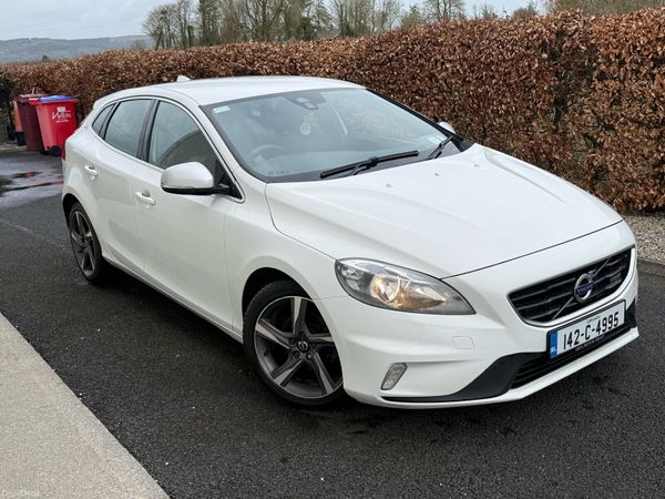 Volvo V40 Hatchback, Diesel, 2014, White
