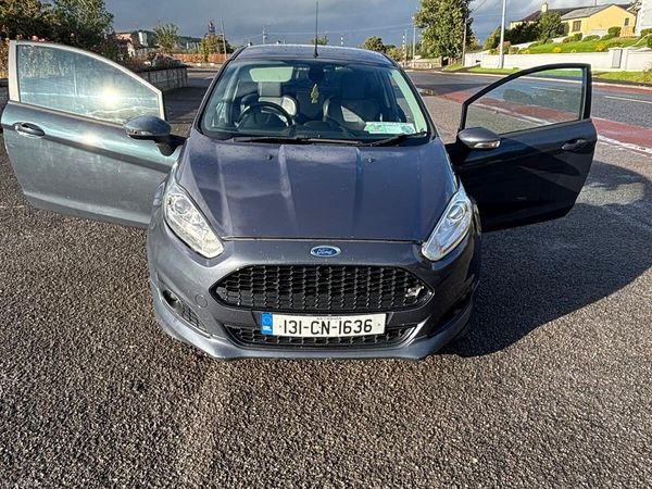 Ford Fiesta Hatchback, Diesel, 2013, Blue