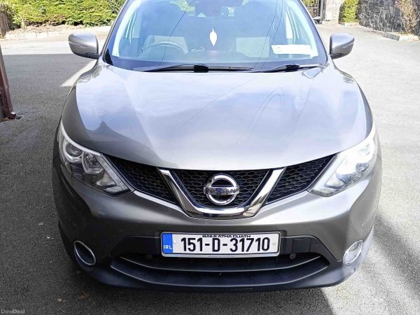 Nissan Qashqai Hatchback, Diesel, 2015, Grey