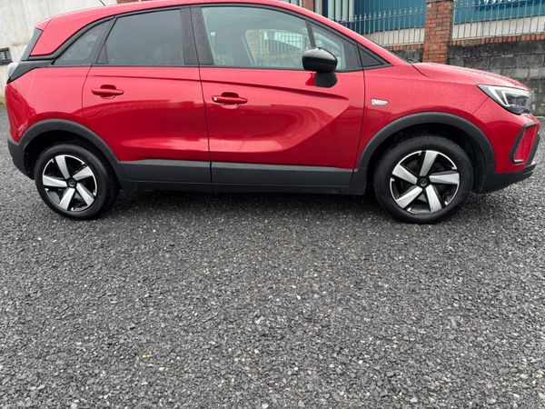 Opel Crossland X SUV, Petrol, 2023, Red
