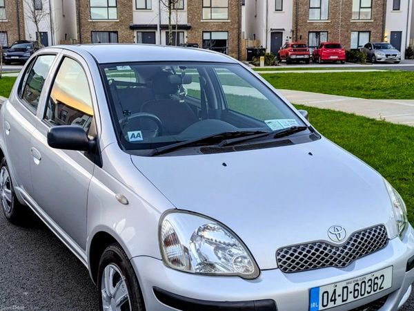 Toyota Yaris Hatchback, Petrol, 2004, Silver
