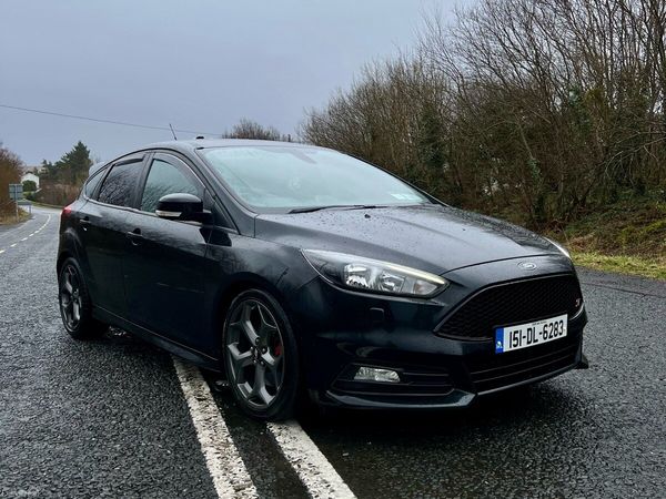Ford Focus Hatchback, Diesel, 2015, Black