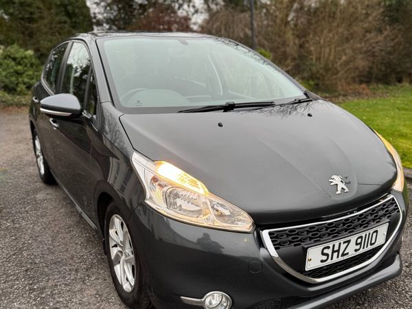 Peugeot 208 Hatchback, Diesel, 2014, Grey