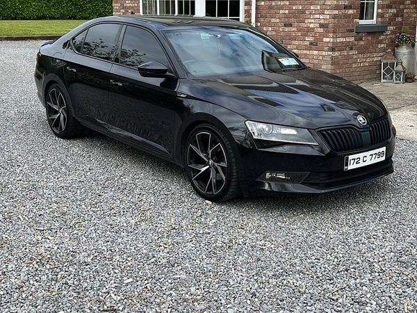 Skoda Superb Hatchback, Diesel, 2017, Black