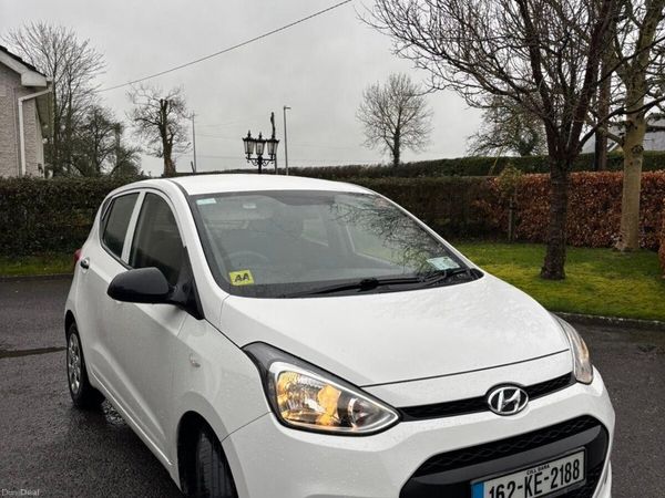 Hyundai i10 Hatchback, Petrol, 2016, White