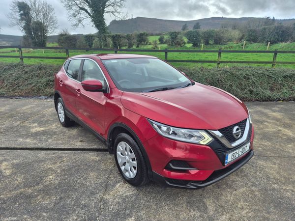 Nissan Qashqai MPV, Diesel, 2019, Red