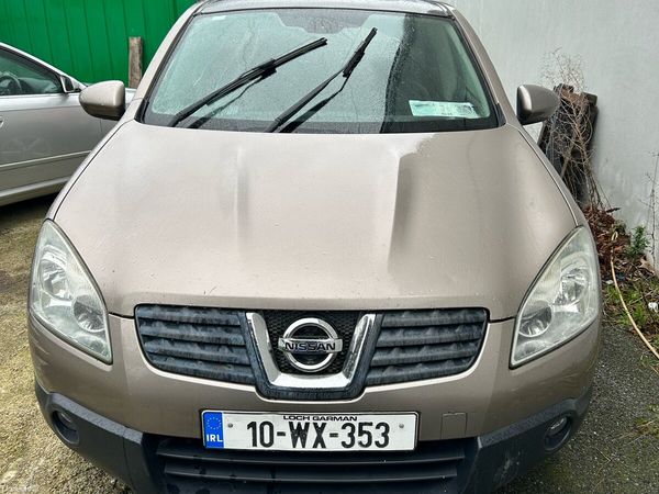Nissan Qashqai Hatchback, Petrol, 2010, Brown