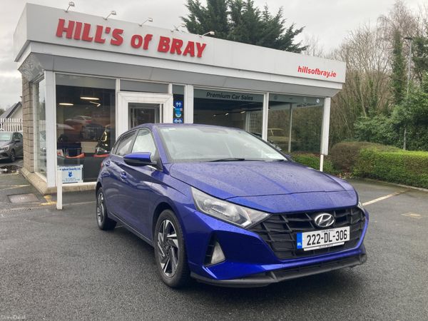 Hyundai i20 Hatchback, Petrol, 2022, Blue