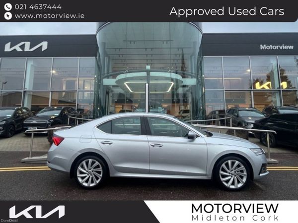 Skoda Octavia Saloon, Diesel, 2024, Grey