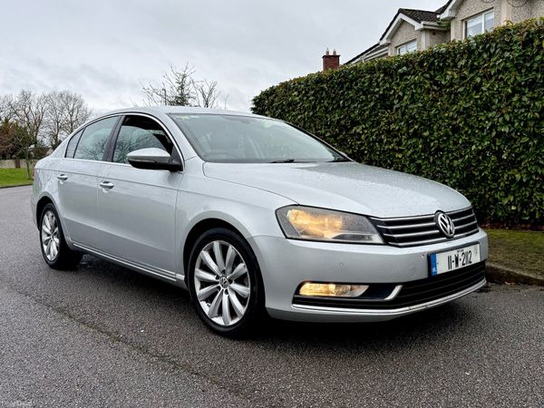 Volkswagen Passat Saloon, Diesel, 2011, Silver