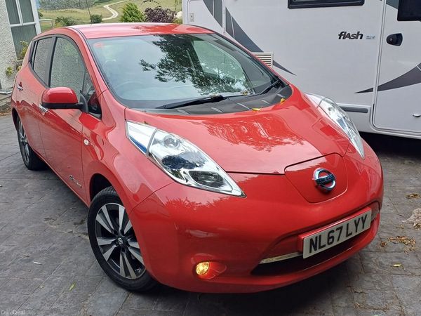 Nissan Leaf Hatchback, Electric, 2017, Red