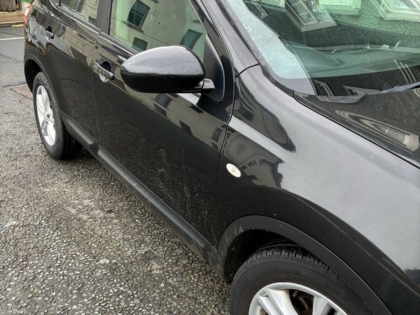 Nissan Qashqai Hatchback, Diesel, 2010, Black