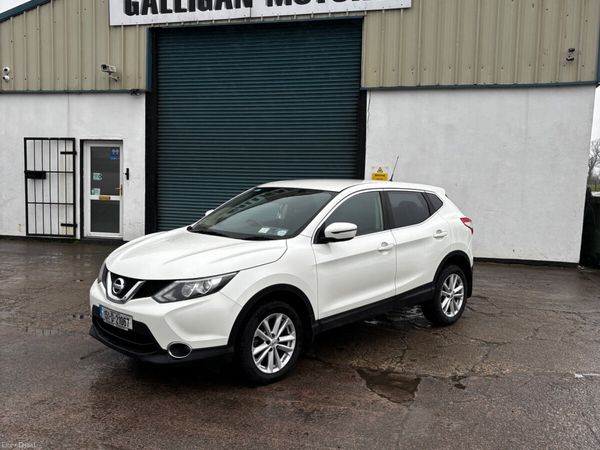 Nissan Qashqai Hatchback, Diesel, 2015, White
