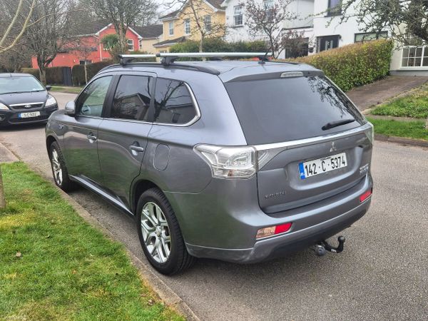 Mitsubishi Outlander SUV, Petrol Plug-in Hybrid, 2014, Grey