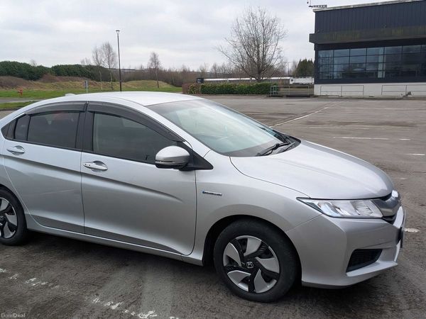 Honda Grace Saloon, Petrol Hybrid, 2016, Silver