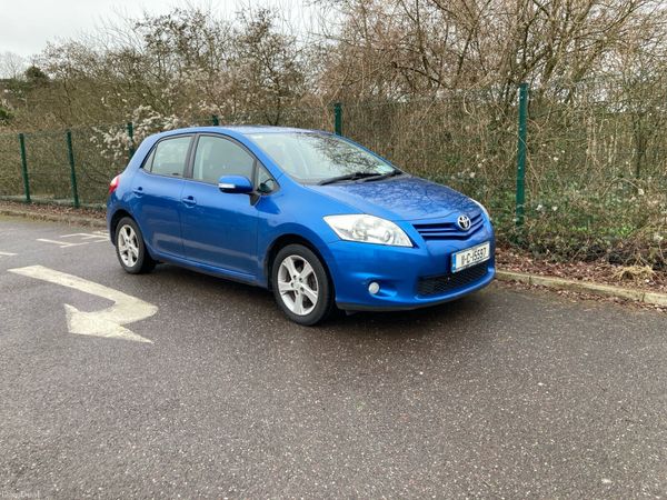 Toyota Auris Hatchback, Petrol, 2011, Blue